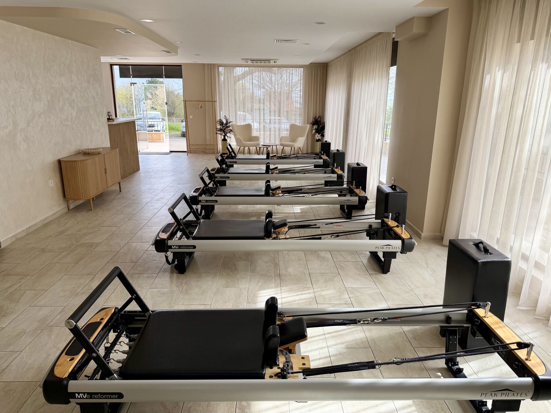 Пилатес студио Pilates Varna — реформър машини в центъра на Варна